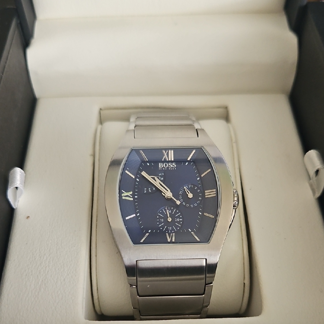 Hugo Boss Mens Watch With Stainless Steel Band And Blue Dial